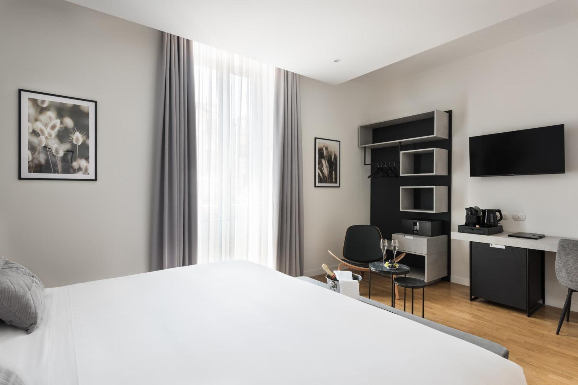 At Forty-One Roma Rom bilde